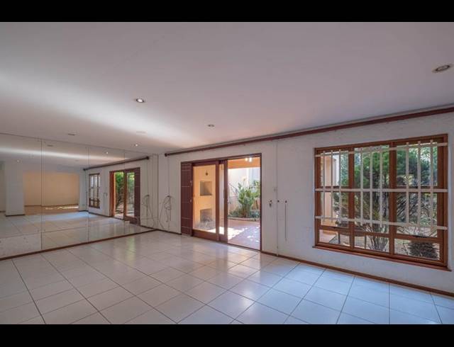 4 BEDROOM DUPLEX FOR SALE IN BRUMA
